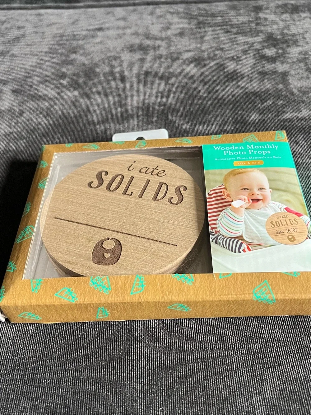 NIB Kate & Milo Wooden Monthly Photo Props